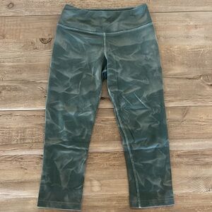 Nike Dri-Fit Faded Green Camo Crop Legging Size XS